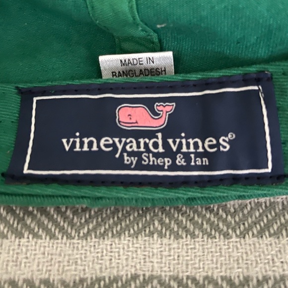 Vineyard Vines baseball cap. Emerald green with red whale and Vineyard Vines. - Picture 3 of 5